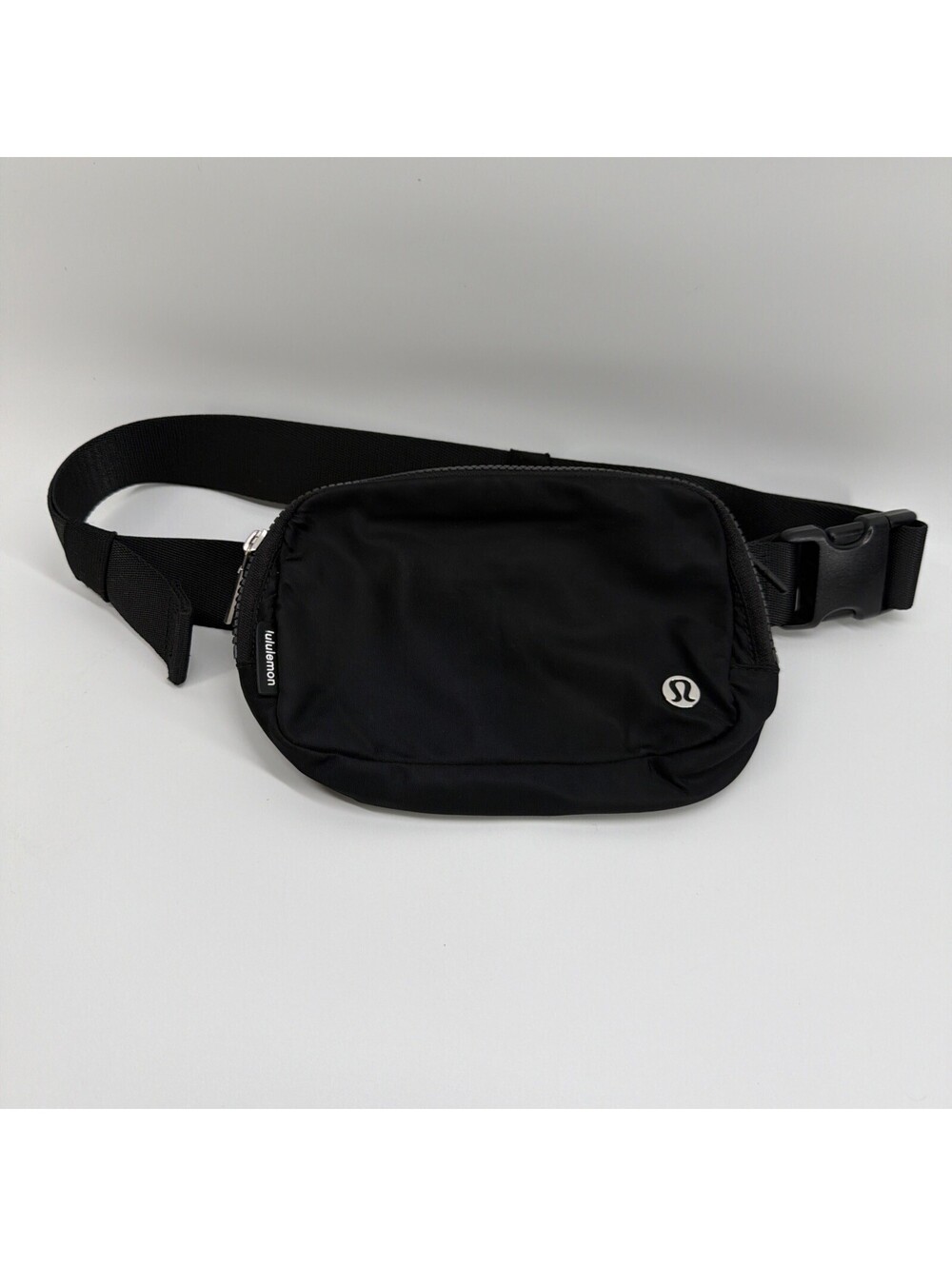 Lululemon Black Everywhere Women's Belt Bag